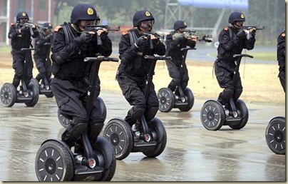 china-military-segway-tiny-guns